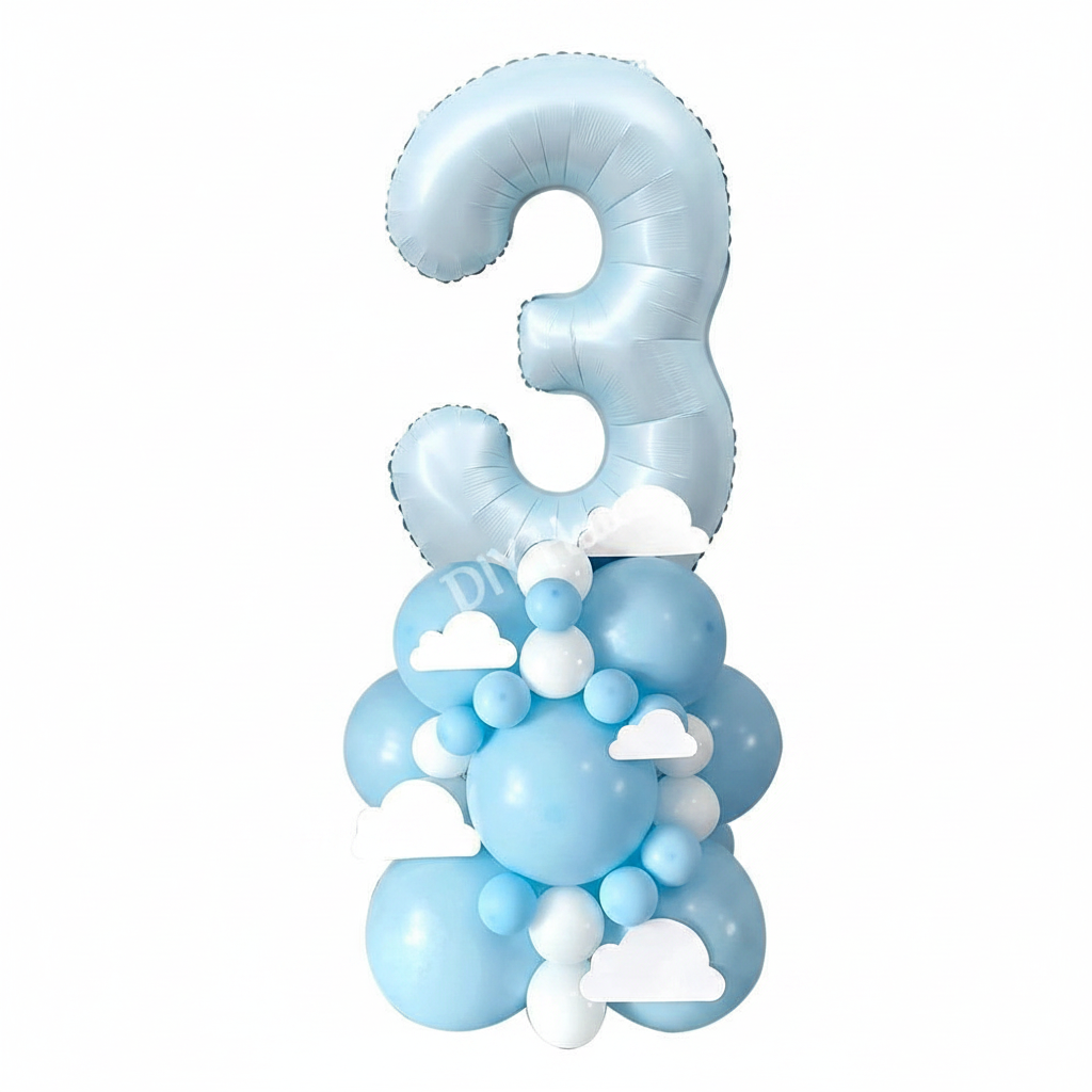 מגדל בלונים עננים תכלת יום הולדת