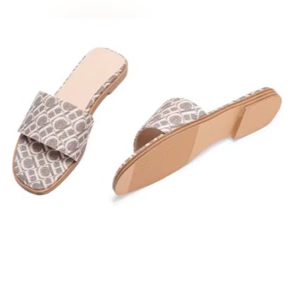 צבע חום-קאמל 
מידה 36