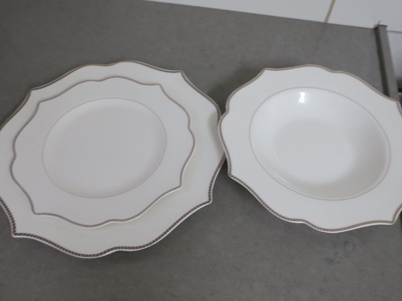 סט צלחות מלא 18 חלקים יוקרתי וחגיגי חדש לפני טבילה גמיש במחיר