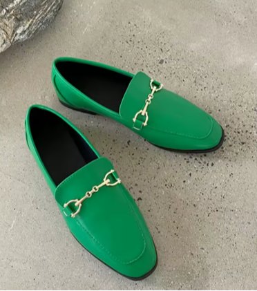 נעל יפה מאד ונוחה
נמכרת עקב טעות במידה
הנעל מידה 36 אך כמו 36.5 / 37