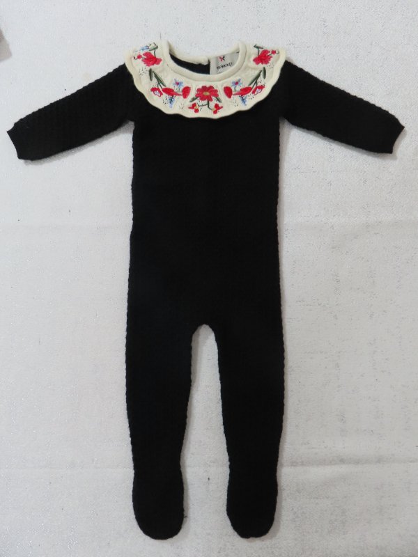 אוברול חורפי חגיגי מהמם לתינוקות של מלאנז'
מידה 3-6
חדש לגמרי.
נמכר עקב חוסר התאמה