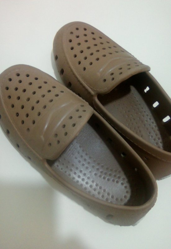 נעלי פלופרס חדשות לגמרי בצבע חום מטריפות
מידה 11 תואם בערך למידה 26
נמכר עקב אי התאמה במידה 
במחיר מציאה ממש רק 100 שקל!!
לפרטים: 0533190289