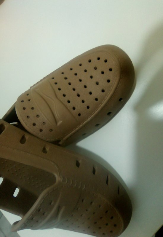 למכירה נעלי פלופרס מטריפות 
בצבע חום,מידה us3 תואם למידה 33
נמכר עקב אי התאמה במידה 
במחיר מציאה ממש רק 100 שקל!!!
לפרטים:0533190289