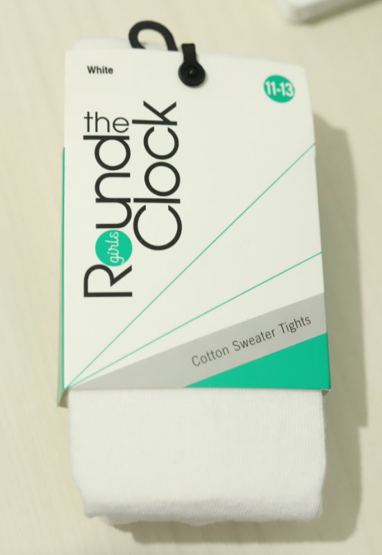 למסירה גרביון חברת ROUND THE CLOCK בצבע לבן מידה 11-13 חדש באריזה לא נלבש כלל