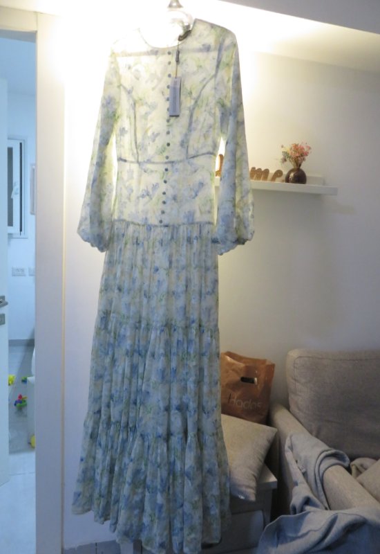 שמלה מהממת חגיגית מONE OF A KIND חדשה לגמרי!!
מידה 36
יושבת מהממם על הגוף צבעים קיצים ויפים
מתאימה לכלה לארוסין או שבע ברכות
או לכל אישה לארוע..