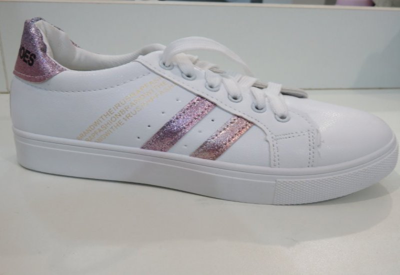 נעל סניקרס מושלמת