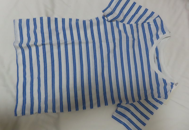 חולצות לבנים