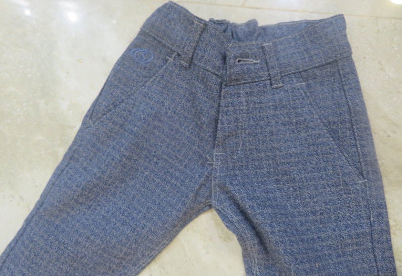 מכנסיים לבנים לשבת