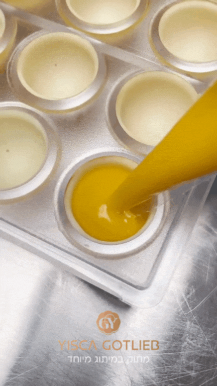 🍫 מה קורה כשנוגסים בפרלין 😋 - תמונה 1