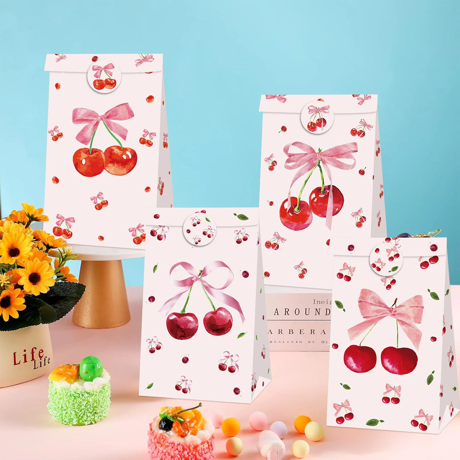 12 שקיות מתנה מעוצבות