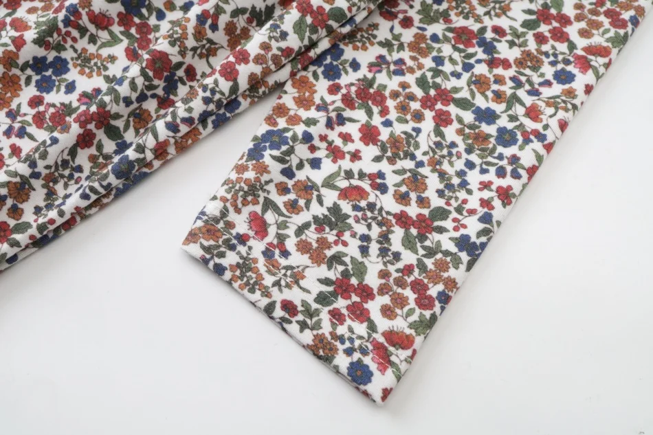 חולצת טריקו פרחונית