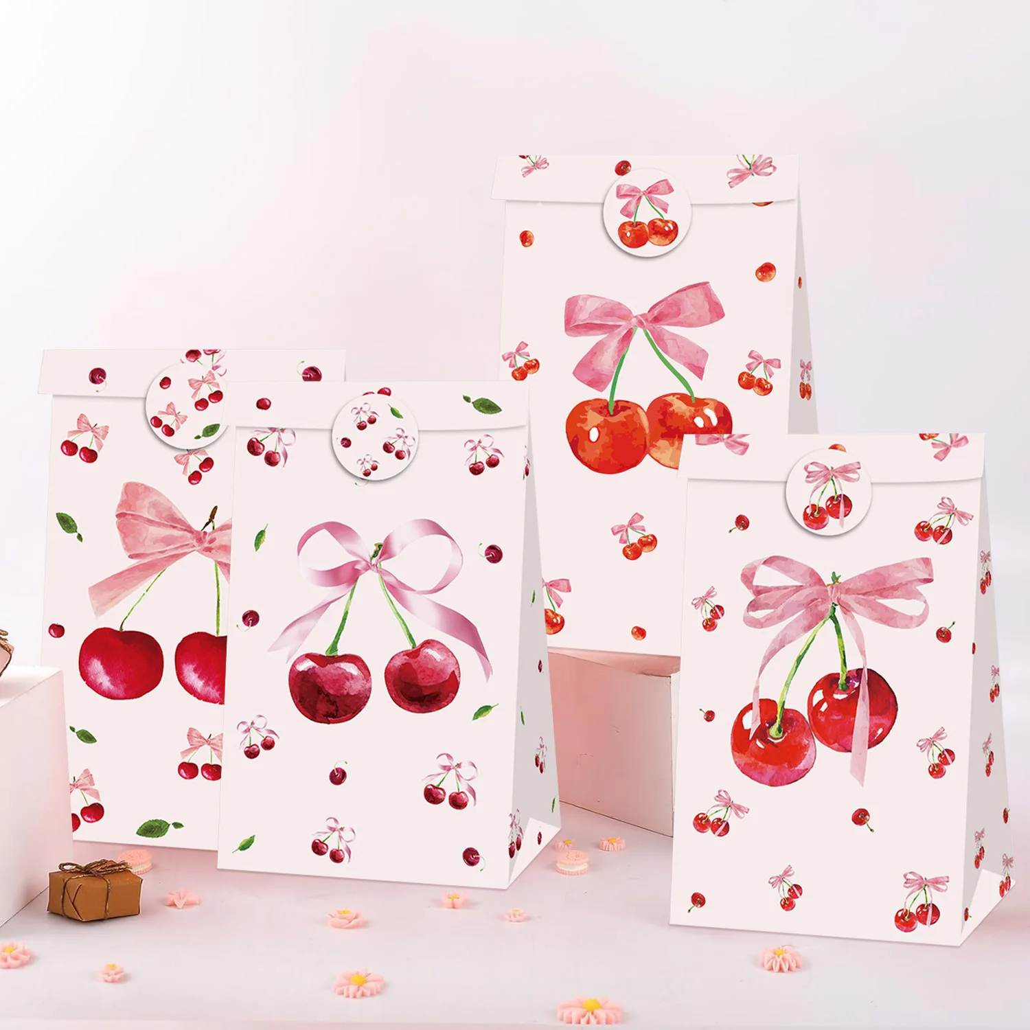 12 שקיות מתנה מעוצבות